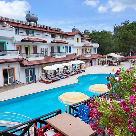 Konfor Suite Otel Cedit Esterno foto
